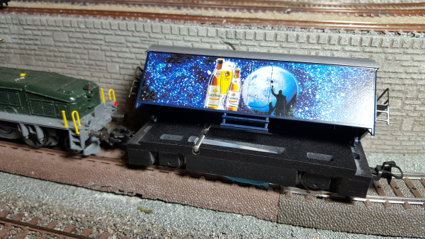 Schienenreinigungswagen Mittelleiter für Trix-Express